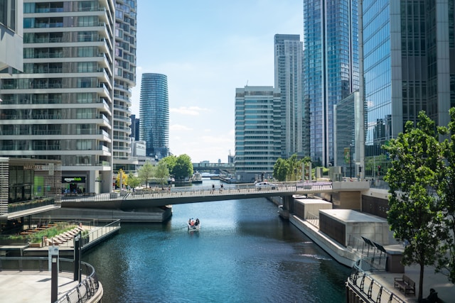 Camary Wharf sunny day